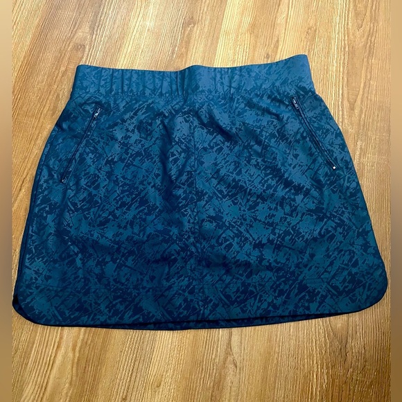 Orvis Women's Embossed Pull On Skort Inner Short Size Large Navy Blue - Picture 1 of 6